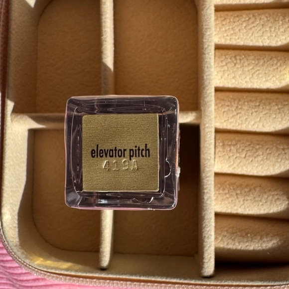 Stila Lip Gloss Mini Elevator Pitch - Picture 6 of 7